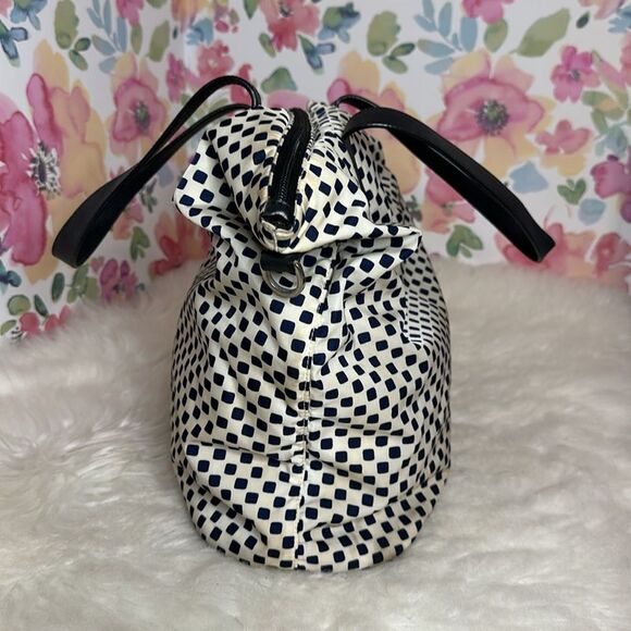 💯Authentic Prada Nylon Tote Handbag🍀 - Picture 11 of 15